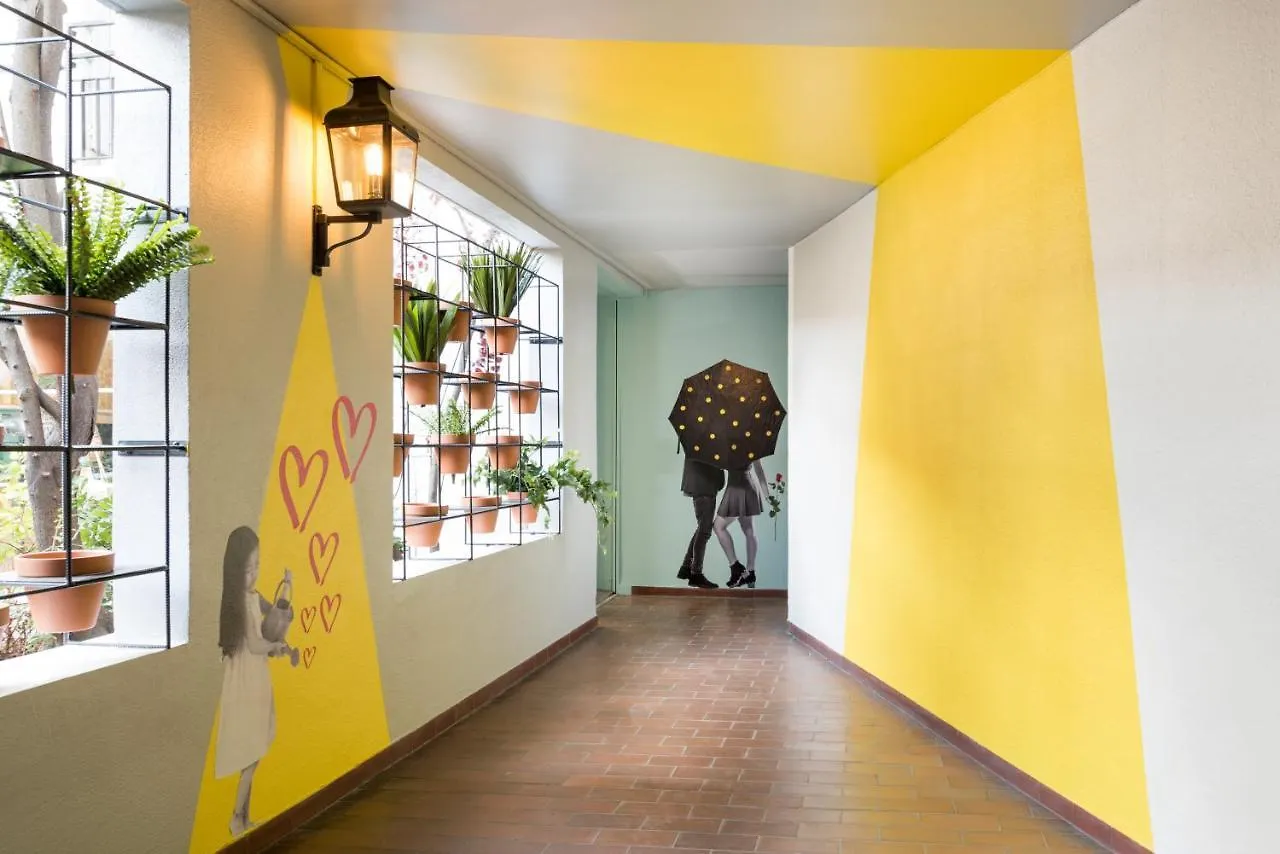 Adagio Montmartre 4*